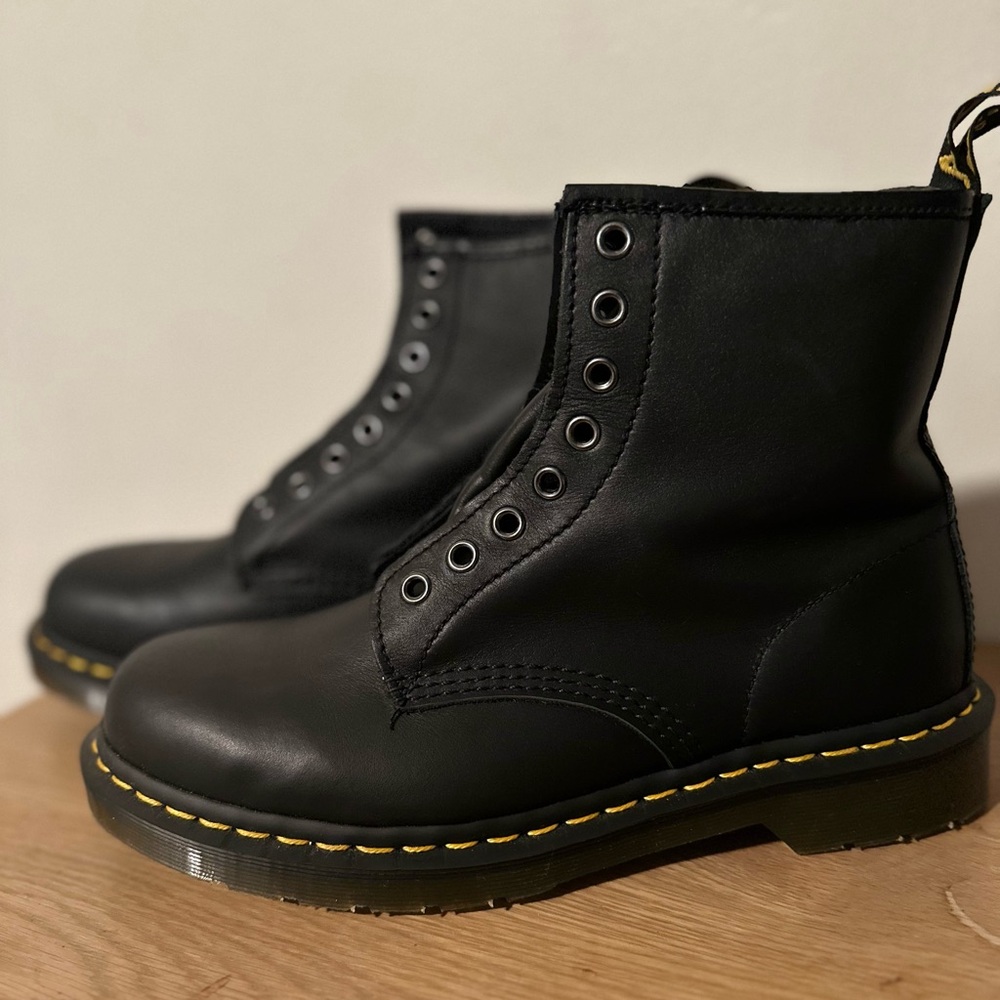 Dr. Martens NAPPA Boots